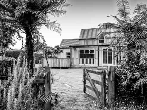 5 Wynyard Street, NORMANBY