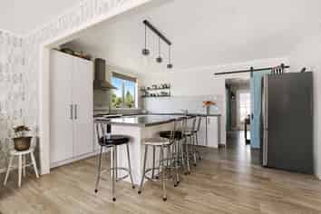 41 Roretana Drive, Athenree