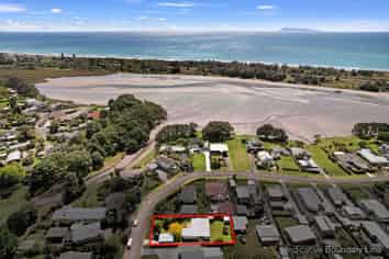 41 Roretana Drive, Athenree