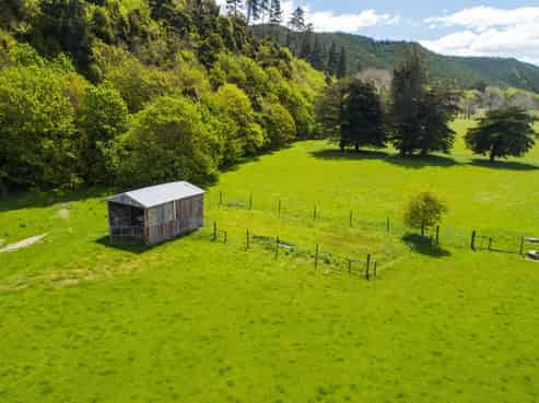 98 Hoult Valley Road, Wai-iti