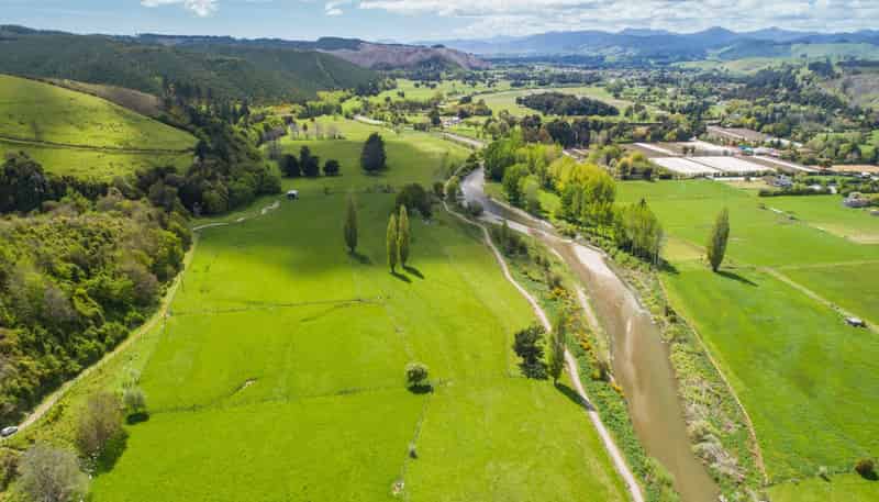 98 Hoult Valley Road, Wai-iti