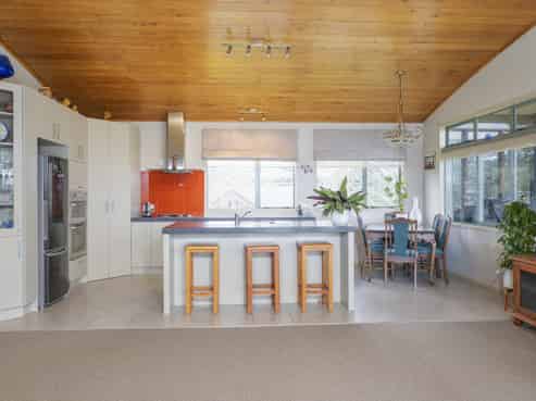 16 Endeavour Place, Cooks Beach