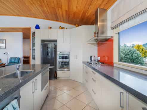 16 Endeavour Place, Cooks Beach