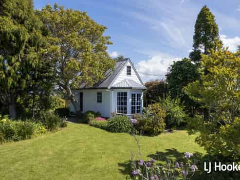 2 Adela Stewart Drive West, Athenree