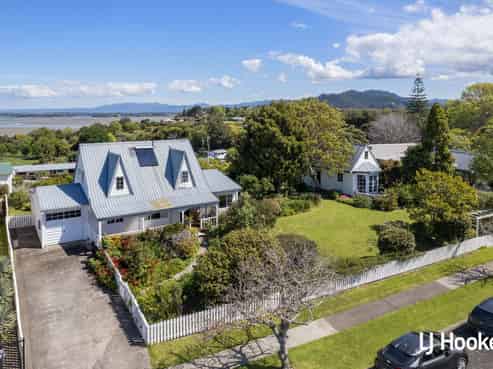 4 Adela Stewart Drive West, Athenree