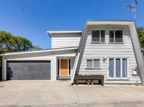 37b London Road, Korokoro