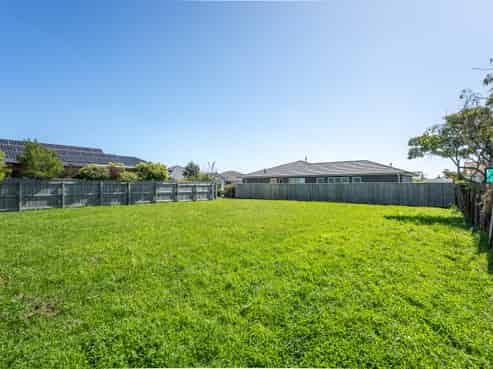 5 St Vincent Way, Waikanae