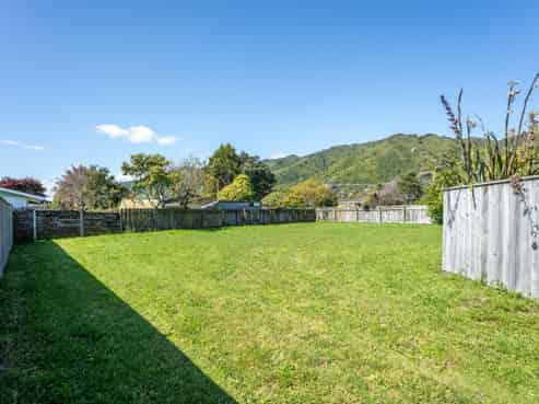 5 St Vincent Way, Waikanae