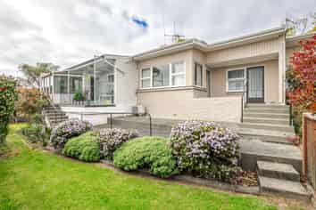 2/9 Park Lane, Highfield