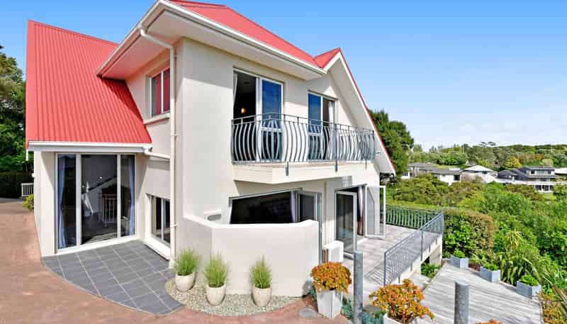 10b Vipond Road, Stanmore Bay