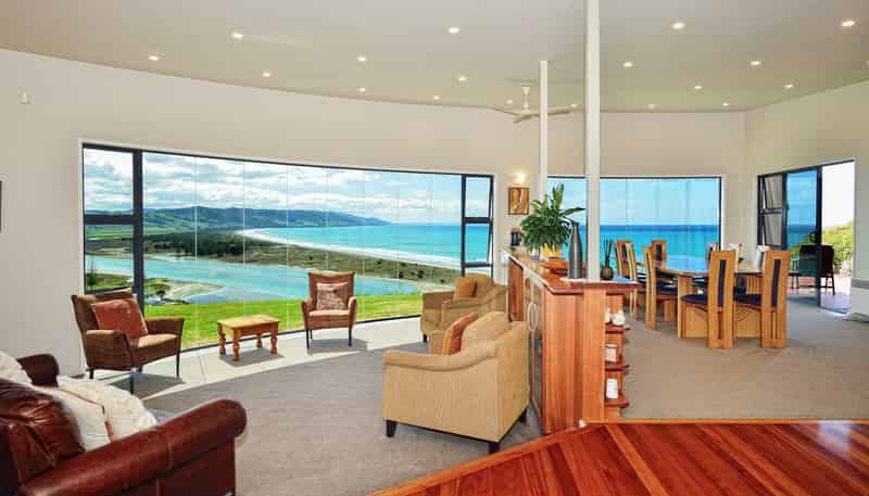225 Mahia East Coast Road, Mahia