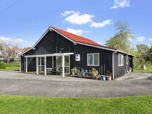 1320 Dairy Flat Highway, Dairy Flat