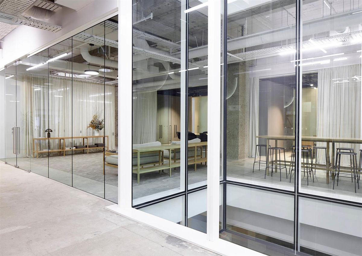 Modern Workspace, Great Location