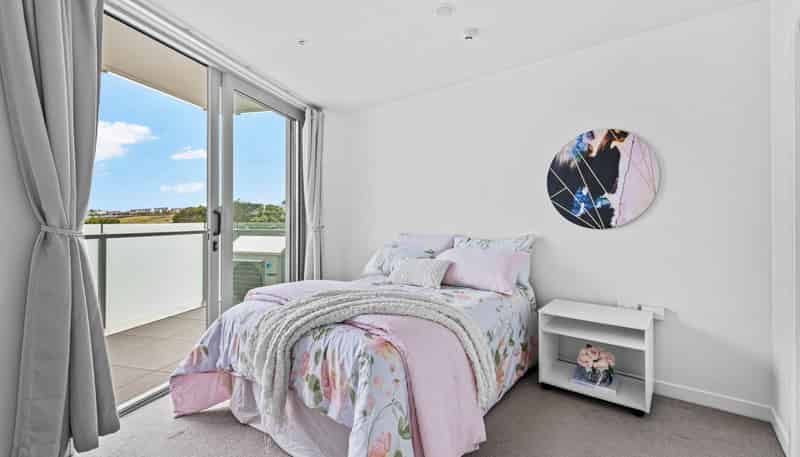 405/1 Rose Garden Lane, Albany