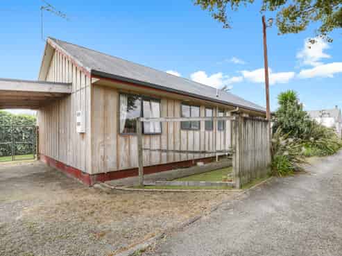 17A Morrison Crescent, Deanwell
