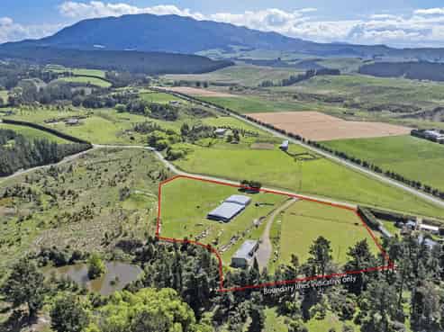 17 Dalbeg Road, Balcairn