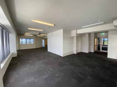 Top-tier 240sqm central office space