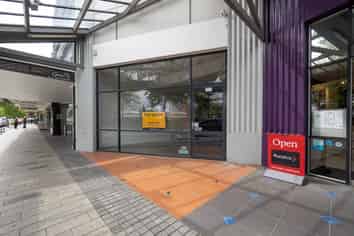 Prominent retail space 