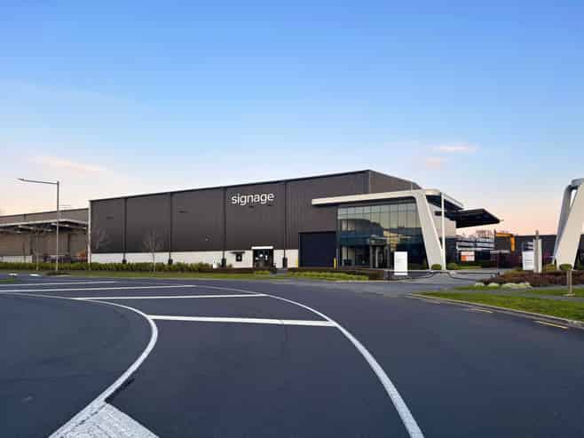 Near-new Highbrook warehouse