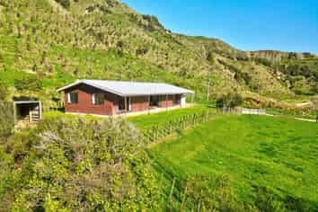 760 Makakaho Road, Waitotara