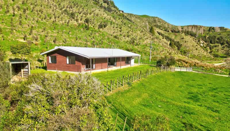 760 Makakaho Road, Waitotara