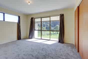 760 Makakaho Road, Waitotara