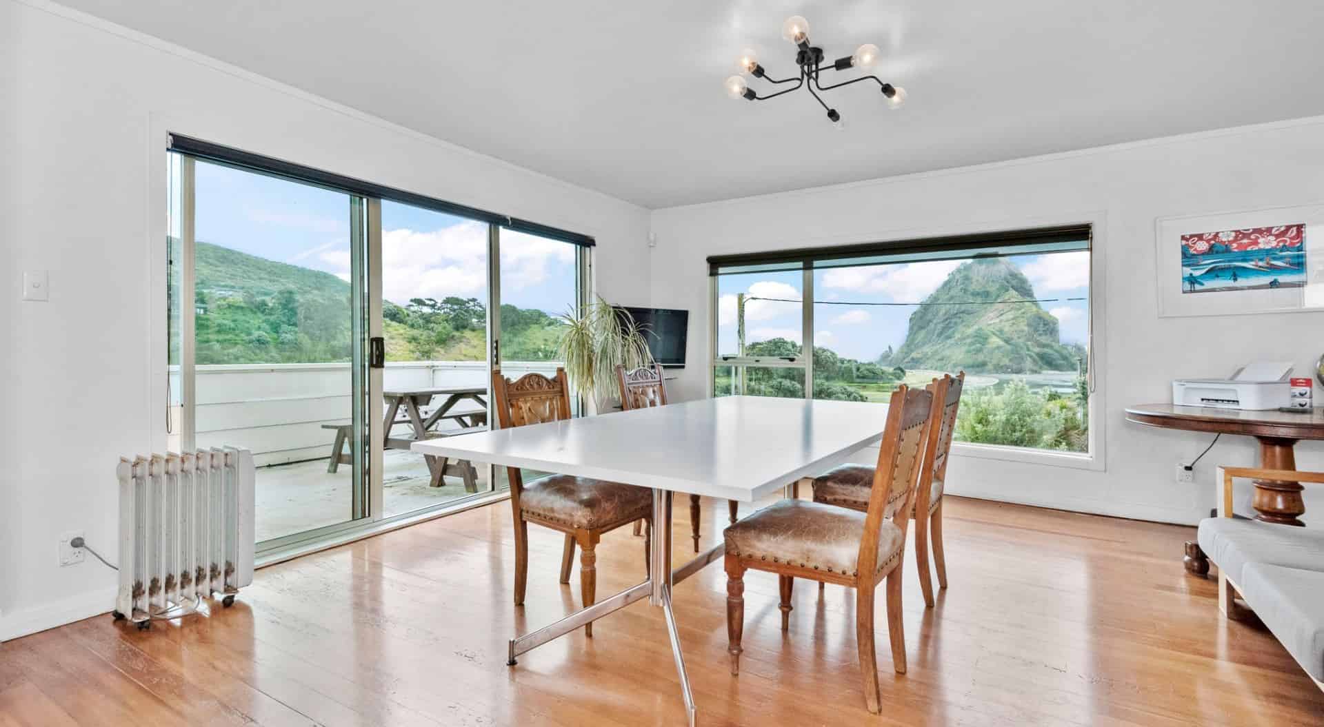 For sale 26 Seaview Road, Piha realestate.co.nz