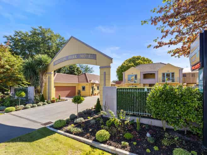 Location, Lifestyle & Lucrative Too!