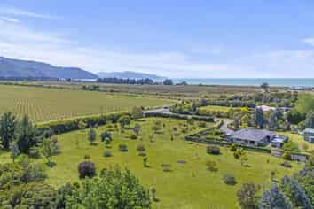 6 Pipitea Drive, Rarangi