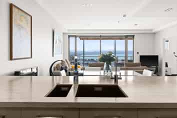 2/24 Hospital Terrace, Hospital Hill