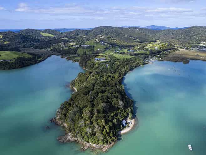 6021 Russell-Whakapara Road, Russell