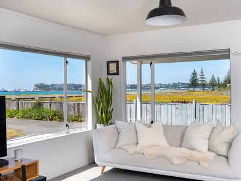 2/64 The Esplanade, Westshore