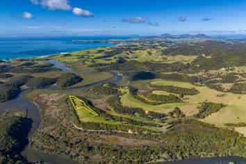 1111 Pataua North Road, Pataua North