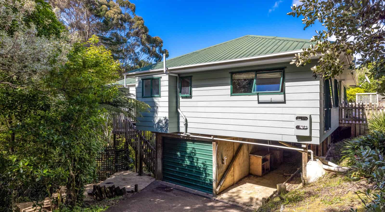 81/83 Road, Waiheke Island For Sale realestate.co.nz