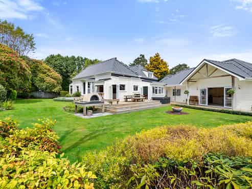 4 Cross Street, Lepperton