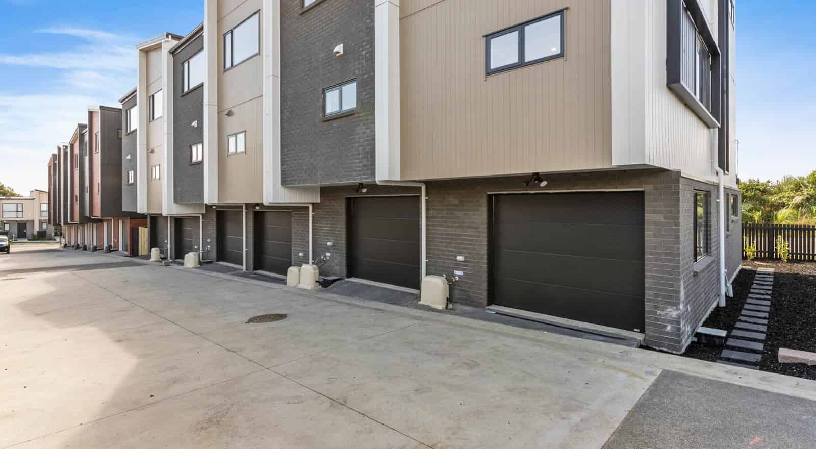 11 Papatahi Lane, Flat Bush, Manukau City For Rent realestate.co.nz