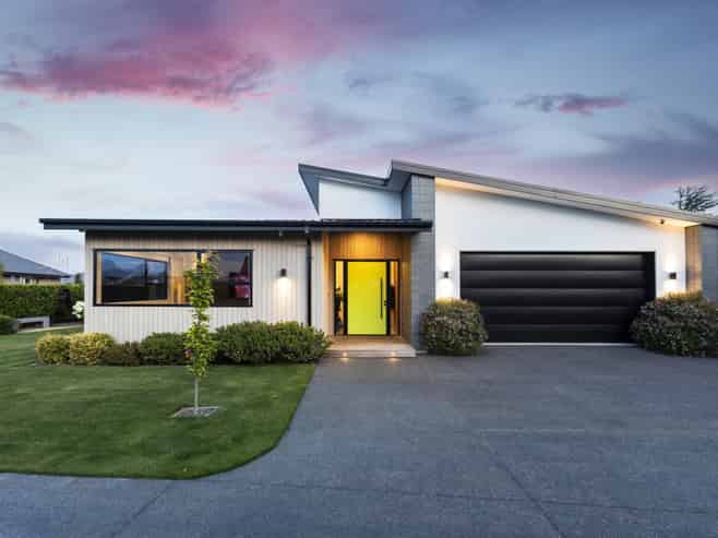 5 Carnaveron Drive, Lincoln