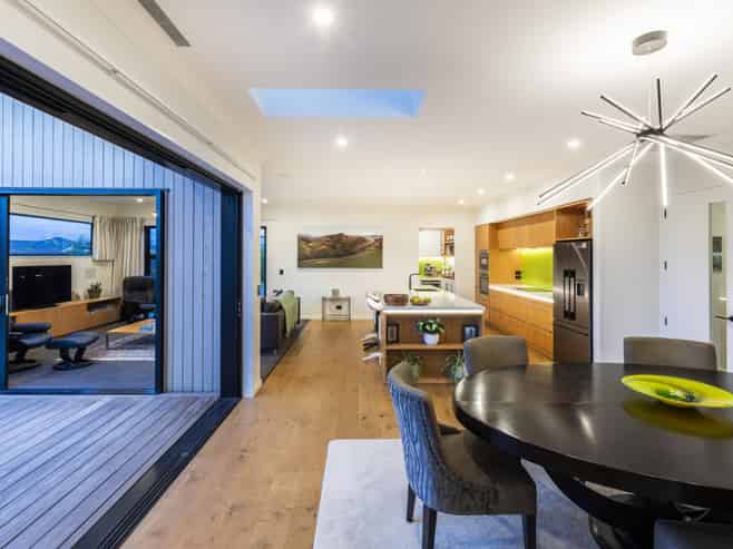 5 Carnaveron Drive, Lincoln