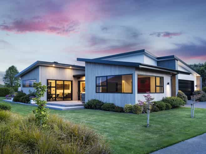 5 Carnaveron Drive, Lincoln