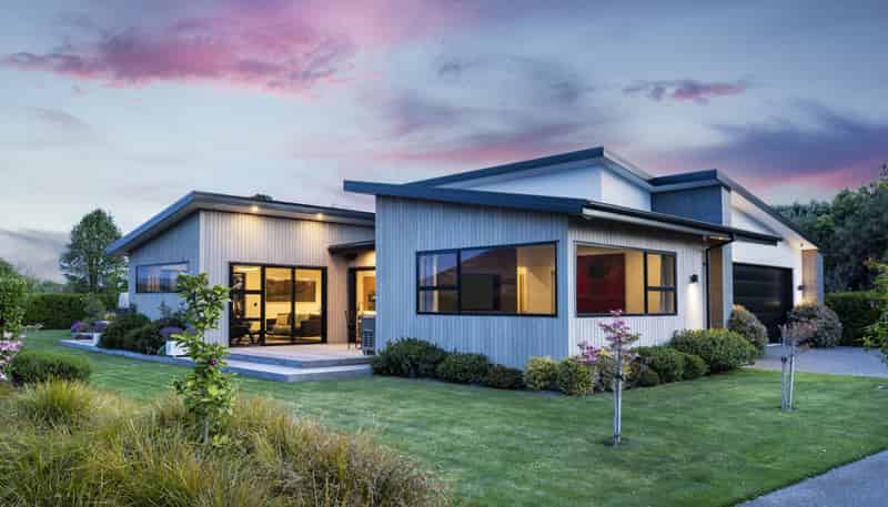 5 Carnaveron Drive, Lincoln