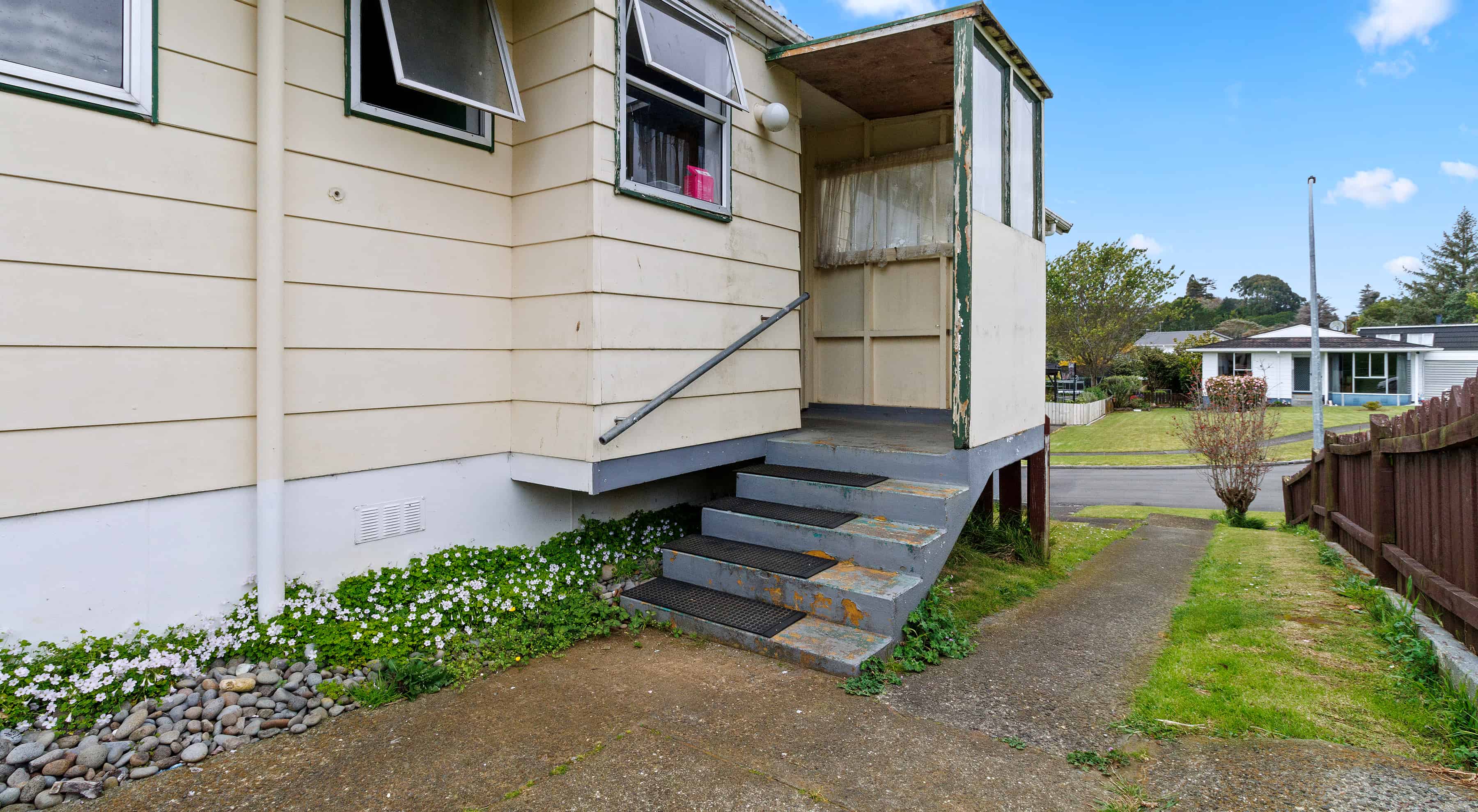 8 Newlyn Place, Welbourn, New Plymouth For Sale realestate.co.nz
