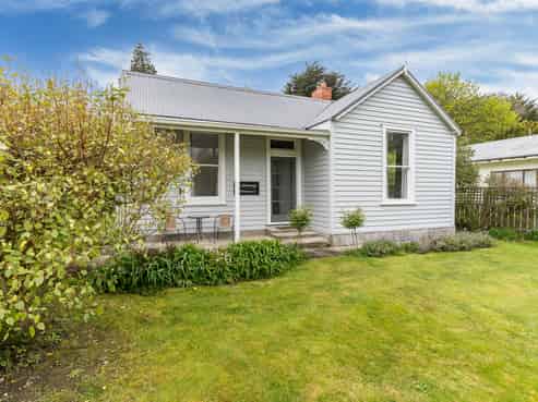 7 Whitehaven Street, Lawrence