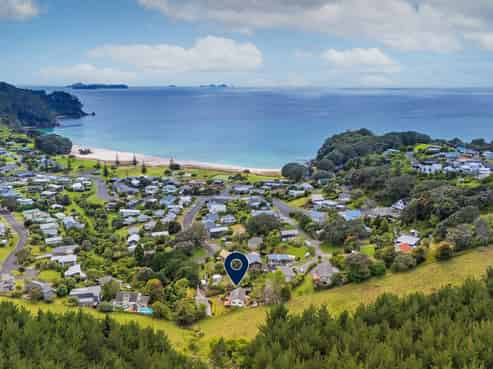 123 The Grove, Onemana