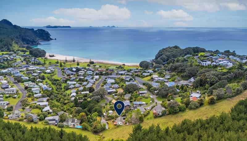123 The Grove, Onemana