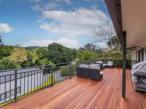 123 The Grove, Onemana