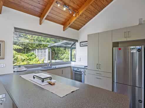123 The Grove, Onemana