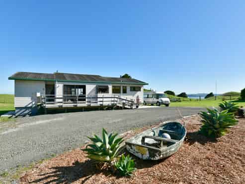 3356 Kaipara Coast Highway, Glorit