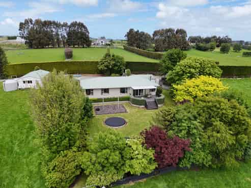 493 Rakahouka Hedgehope Road, Mabel Bush
