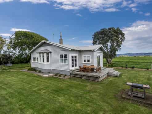 24 Smith Road, Matata