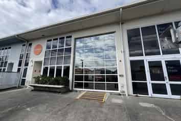 Newtown Warehouse/Office